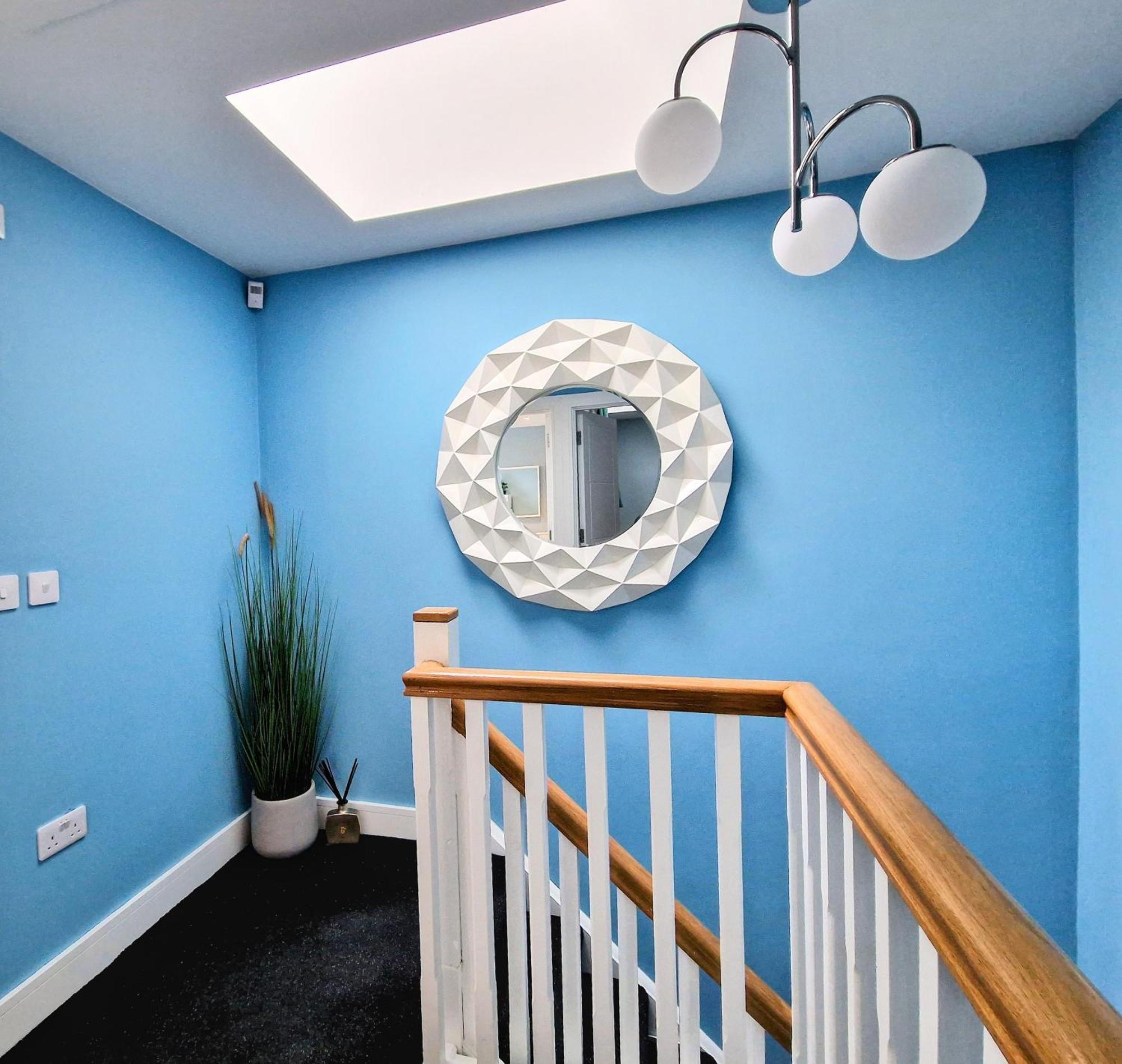 Blue Elephant Room! Lucan Exterior photo